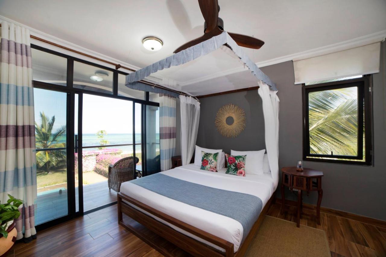 Kena Beach Villas Marumbi ภายนอก รูปภาพ