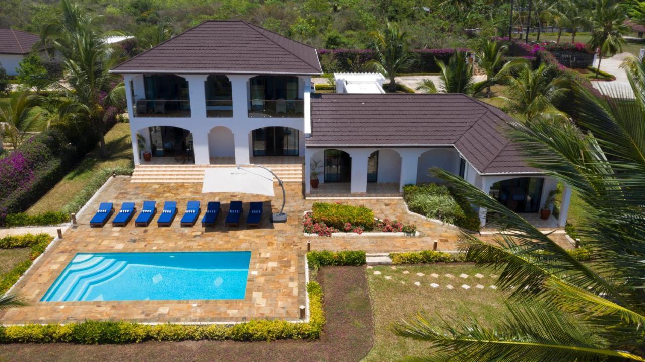 Kena Beach Villas Marumbi ภายนอก รูปภาพ